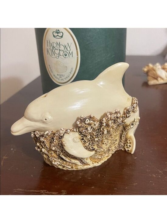 Harmony kingdom Other - Harmony kingdom on a roll dolphin, trinket box
